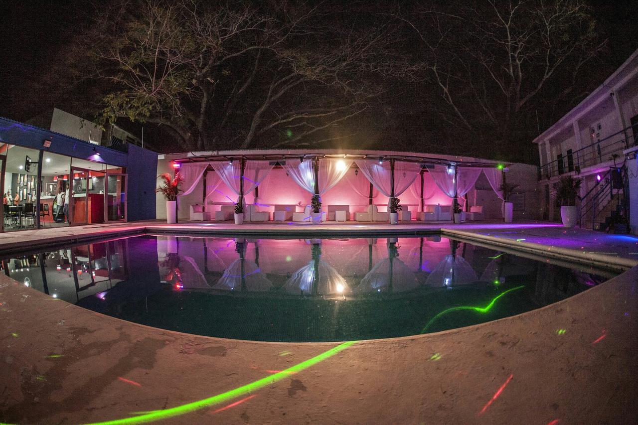 Hotel Santa Cruz Tehuantepec Santo Domingo Tehuantepec ภายนอก รูปภาพ